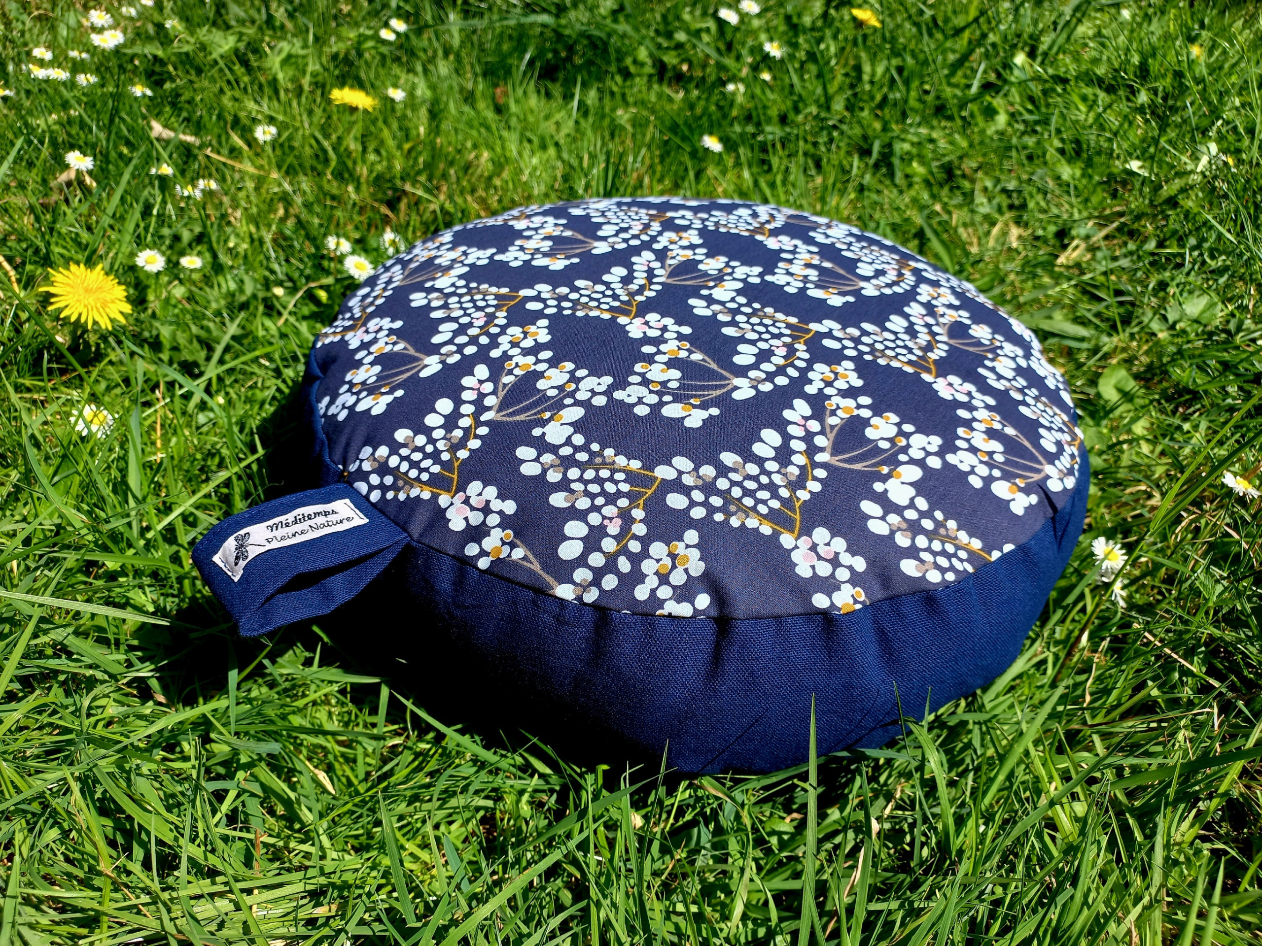 Coussin demi-lune ocre lotus - Méditemps